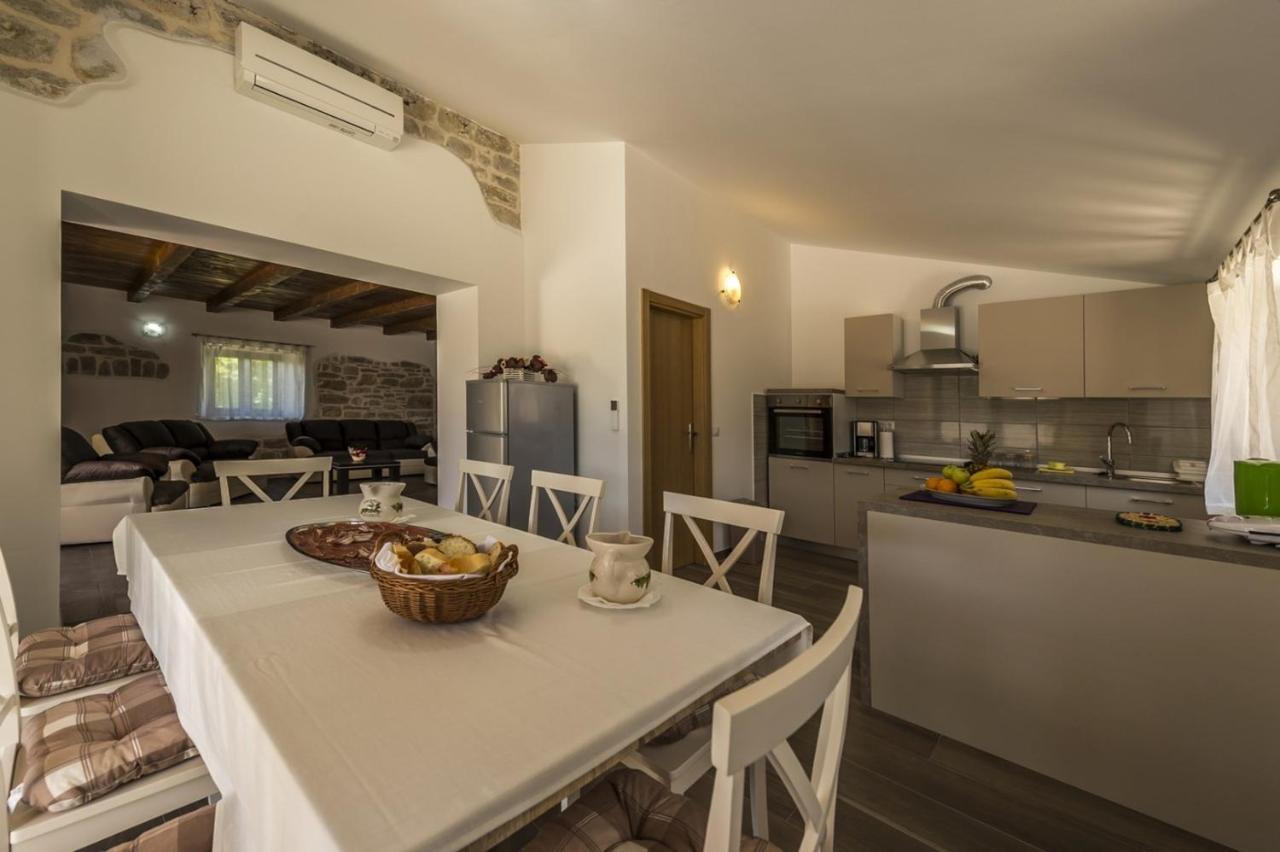 Spacious Four-Bedroom Villa Marija Klostar Eksteriør billede