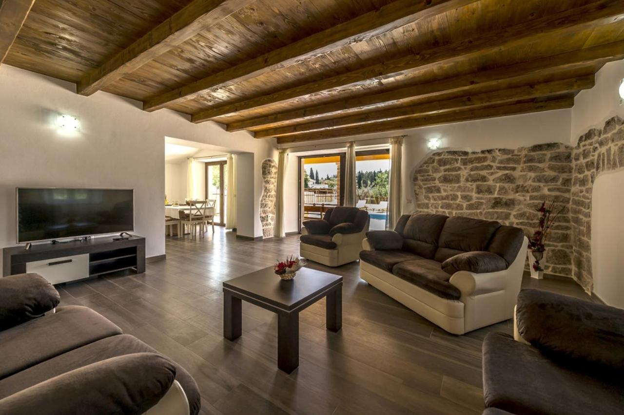 Spacious Four-Bedroom Villa Marija Klostar Eksteriør billede