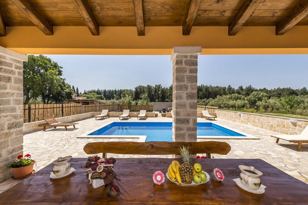 Spacious Four-Bedroom Villa Marija Klostar Eksteriør billede