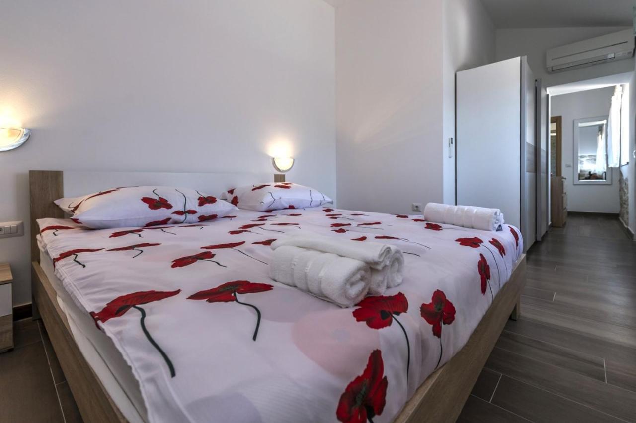 Spacious Four-Bedroom Villa Marija Klostar Eksteriør billede